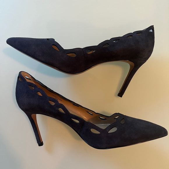 Banana Republic scalloped edge navy blue heel sz 8.5, never worn - Picture 7 of 8